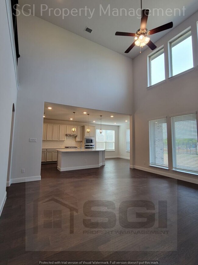 Building Photo - Incredible Brand New 6 Bedroom!!