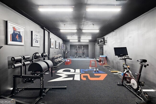 Building Photo - 11140 W Rd