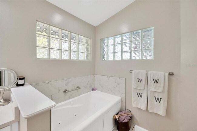 Building Photo - 4617 Basswood St