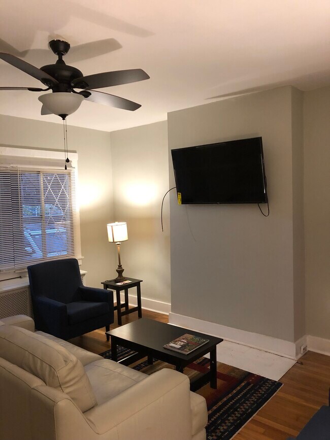 Primary Photo - 1324 Wightman St