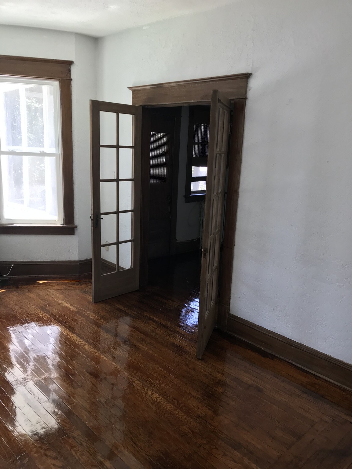 Building Photo - 639 Morris St