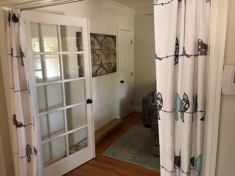 3rd Bedroom/Office - 5507 Noble Ave