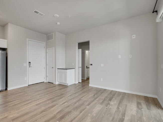 Building Photo - $2,195 - 2 Bed, 2 Bath Condo in Parker wit...