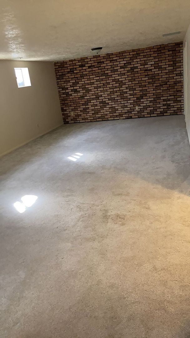 Building Photo - Huge Home In The West Bench Neighborhood!