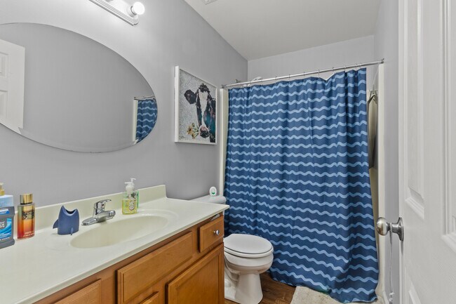 Building Photo - 1710 Charles St