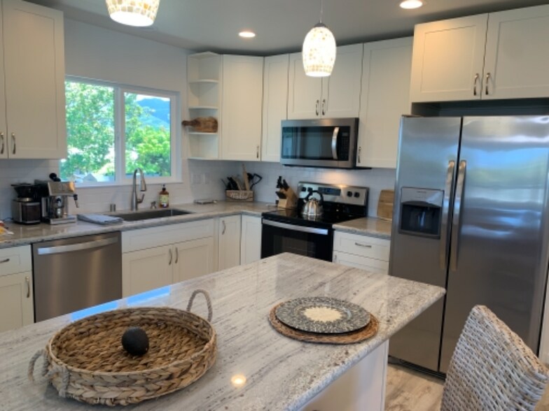 Building Photo - 451 Lanae Way