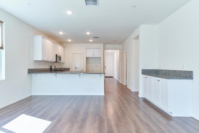 Building Photo - 85494 Cortona Ct