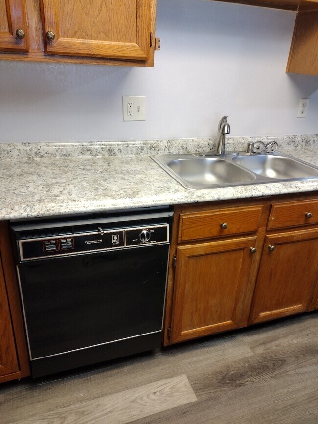 Building Photo - 3769 Carlye Dr #65