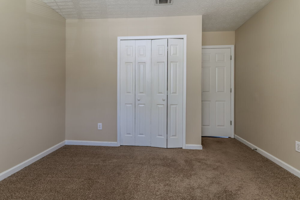 Building Photo - 1075 Omaha Dr