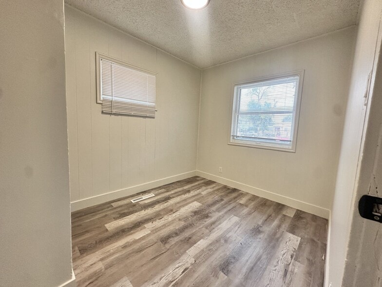 Building Photo - 3442 S 200 E