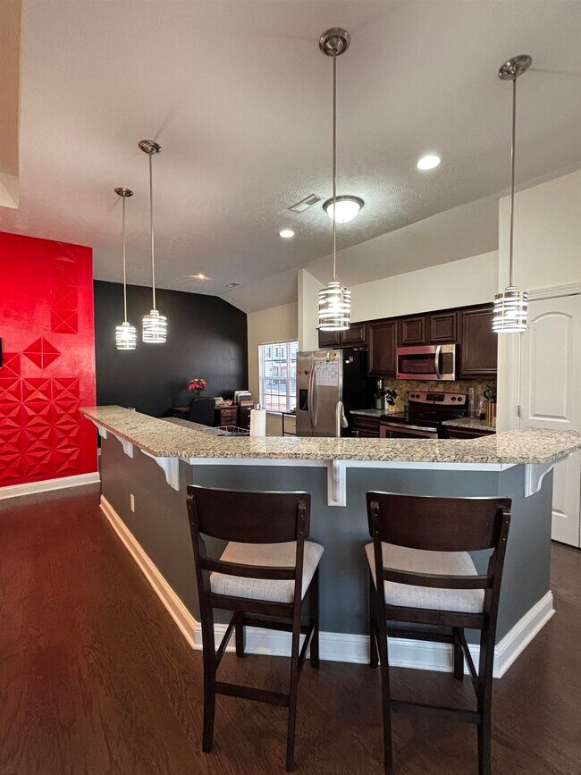 Building Photo - 343 Camrose Wy