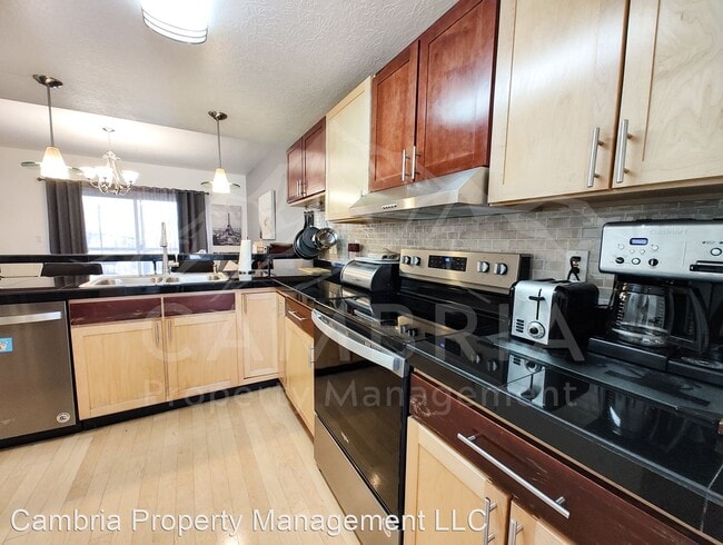 Building Photo - 2 br, 2 bath House - 4340 S Highland Drive...