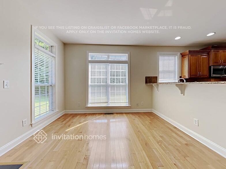 Building Photo - 2104 Madeira Cir