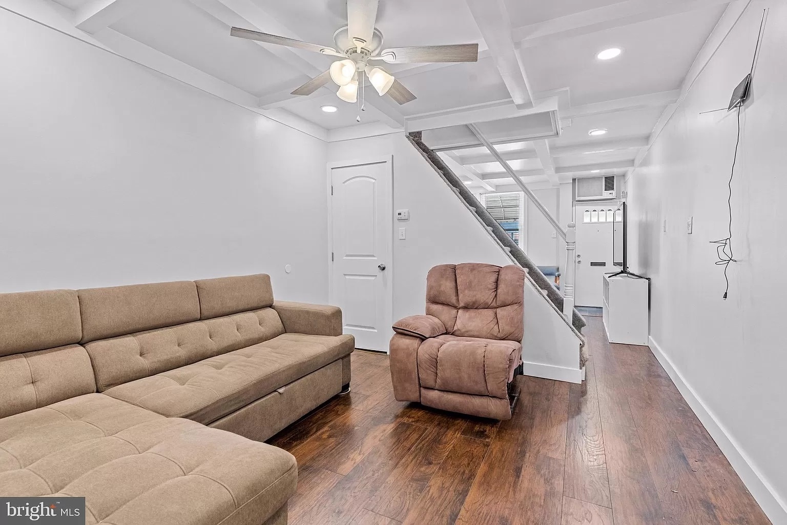 Building Photo - 2846 Almond St