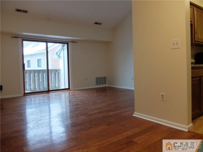 Building Photo - 4906 Ravens Crest Dr