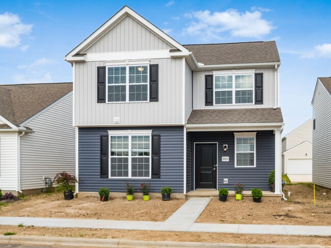 Building Photo - 1965 Glassboro St