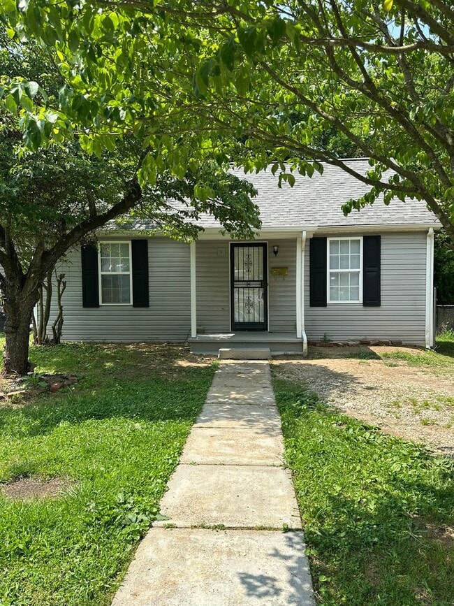 Building Photo - 4033 Ivy Ave