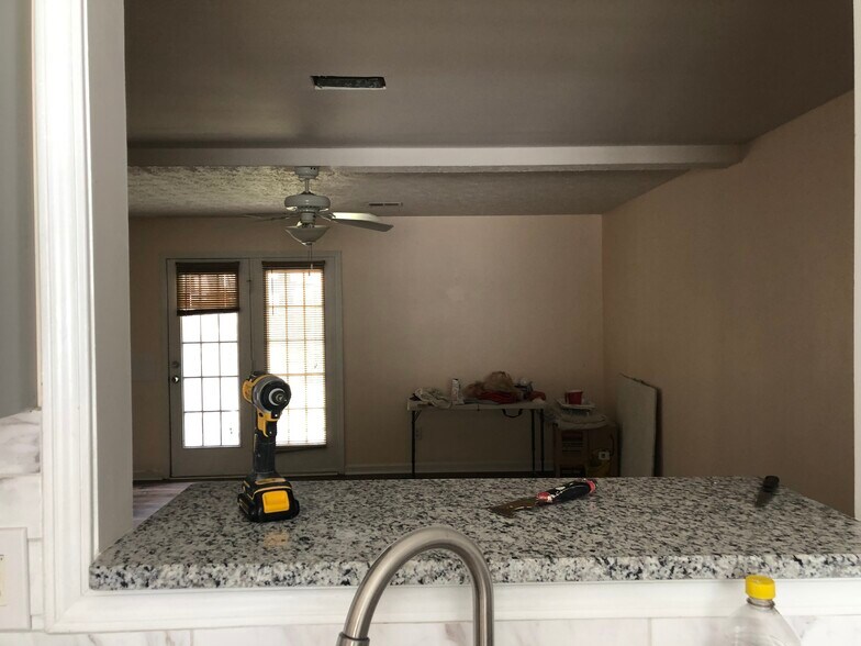 Building Photo - 4414 Logan Way