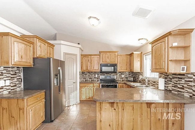 Building Photo - 2221 Frontier Dr