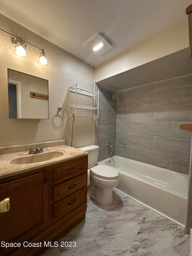 Building Photo - 4305 Fay Blvd