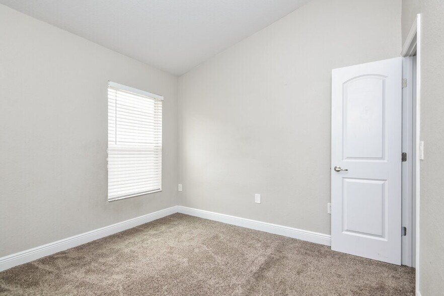 Building Photo - 10755 Standing Stone Dr