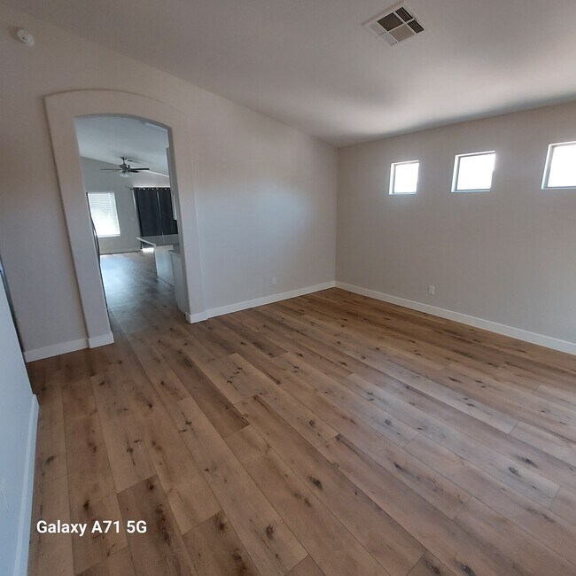 Building Photo - 9959 E Delta Cir