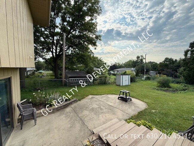 Building Photo - 27W181 Jewell Rd
