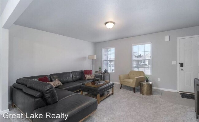 Building Photo - 4 br, 2.5 bath House - 651 East North Street