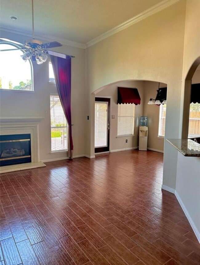 Building Photo - 16411 Redwicke Ln