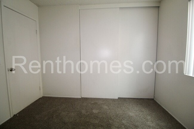 Building Photo - 8616 Longwood St