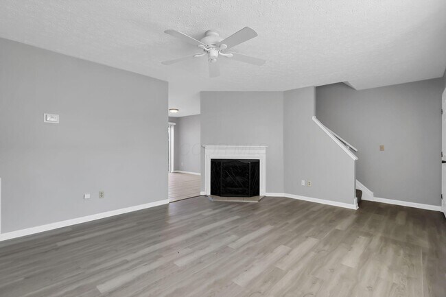 Building Photo - 1642 Park Row Dr