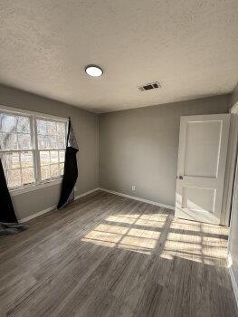 Building Photo - 1905 Hasley Dr