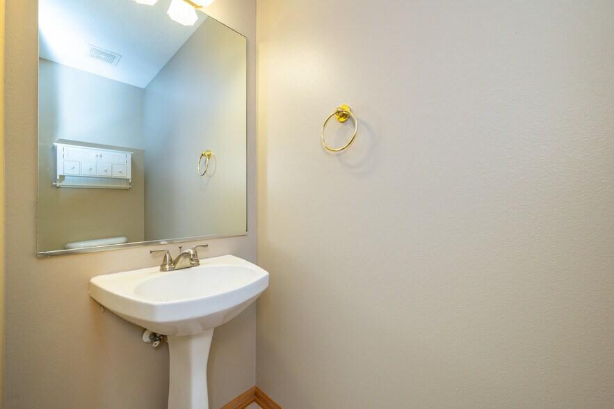 Building Photo - 1172 S 52nd St