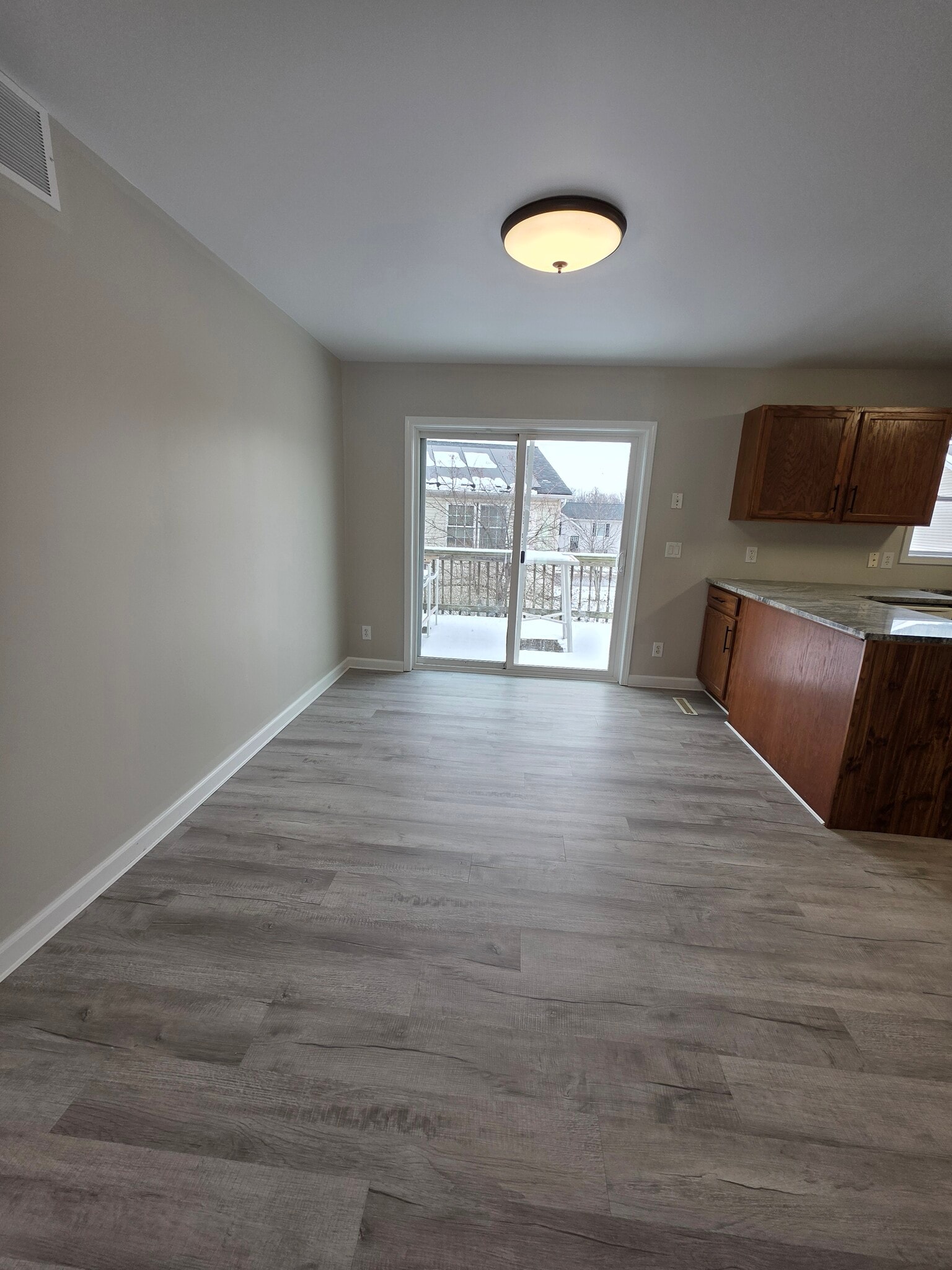 Building Photo - 10 Susquehanna Dr