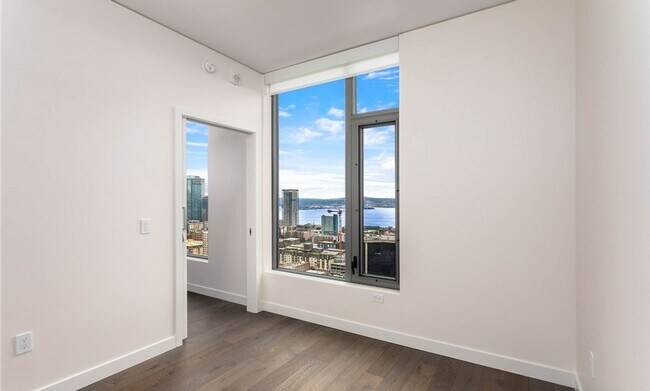 Building Photo - Modern Spire Condo with Space Needle Views in Belltown