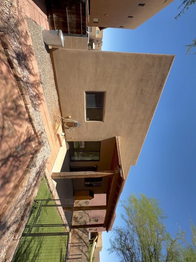 Building Photo - 1768 Chaplain Carter Dr