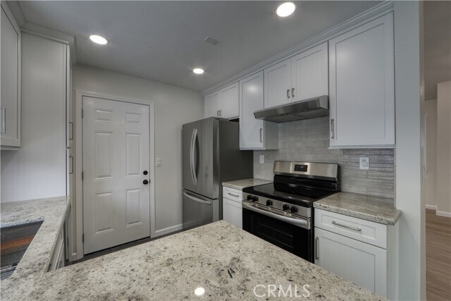 Building Photo - 33 Summerfield