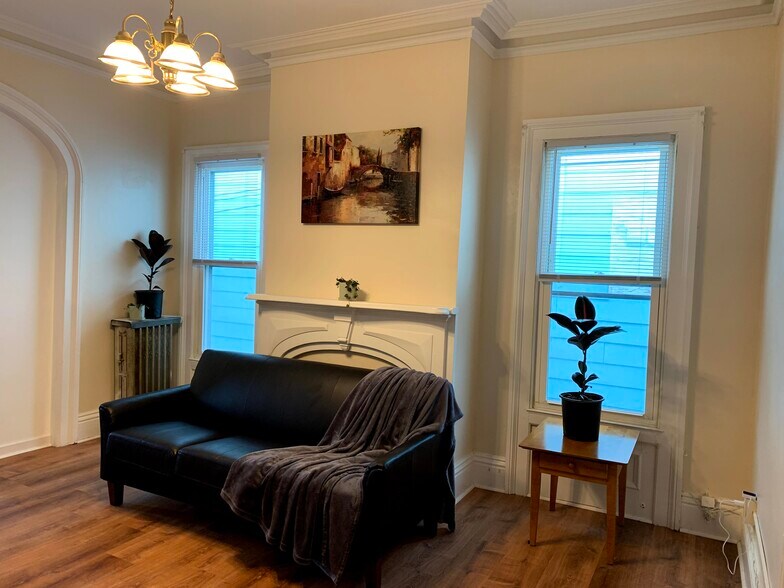 Building Photo - 49 13th St