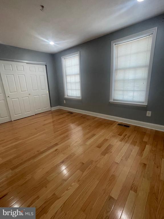 Building Photo - 7814 Saturn Pl