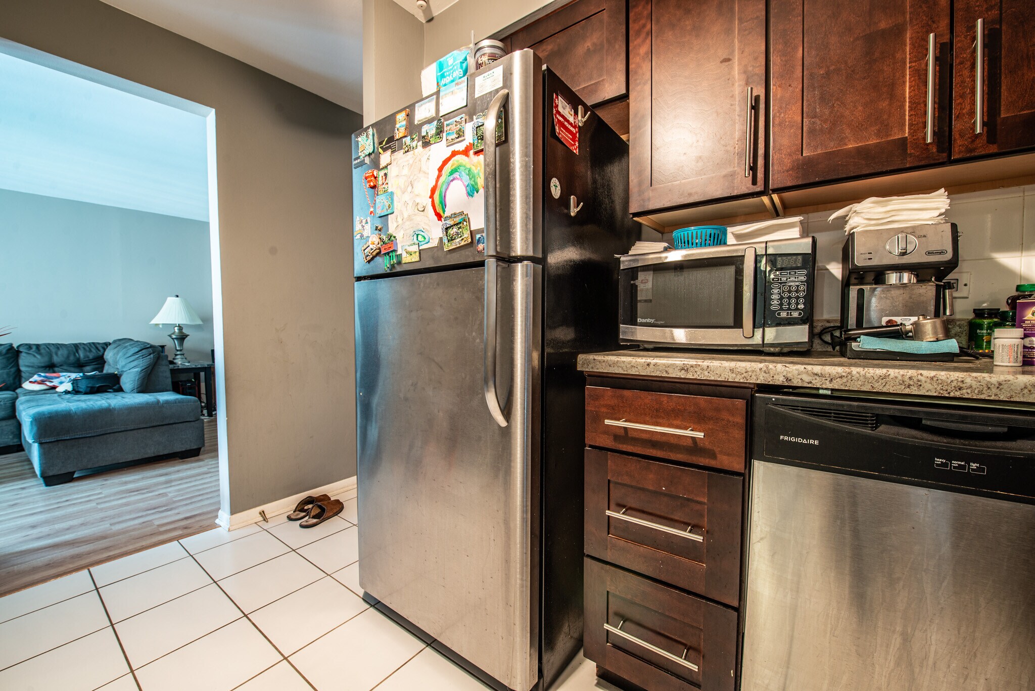 Building Photo - 5525 N Chester Ave