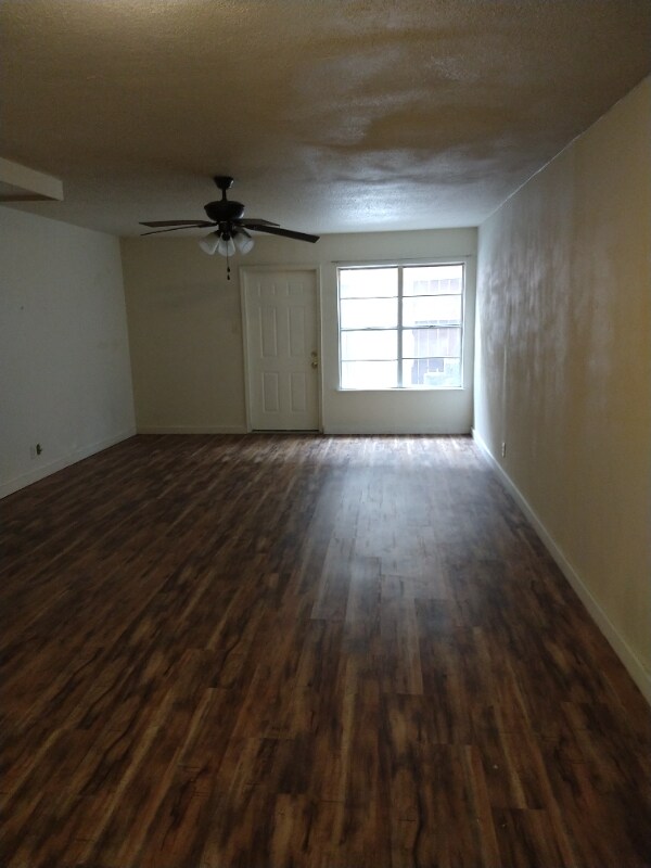 Building Photo - 911 Vance Jackson Rd