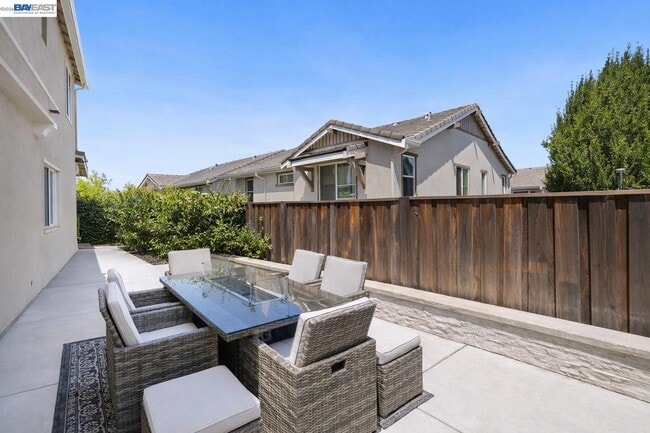 Building Photo - 310 Elworthy Ranch Cir