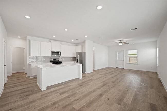 Building Photo - 3930 Windy Whisper Dr