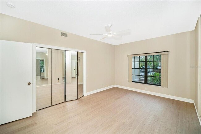 Building Photo - 7669 Fairway Woods Dr