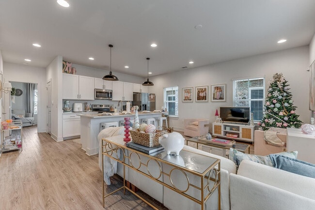 Building Photo - Mitchell Yards