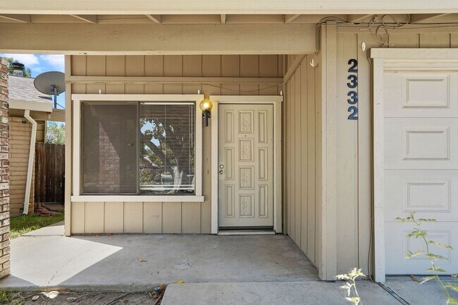 Building Photo - 2332 Imran Dr
