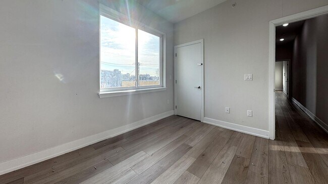 Building Photo - 2526 N 9th St