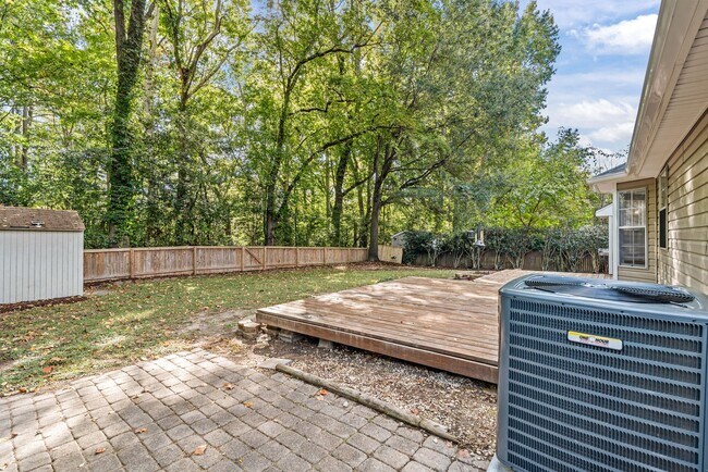 Building Photo - Burbage Grant 4 bedrooms- Ready Now!