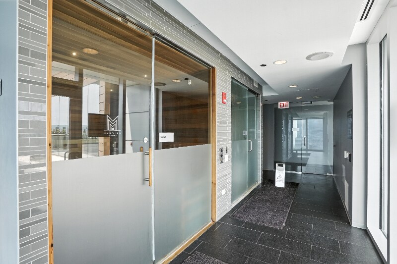 Building Photo - 21 W Randolph St