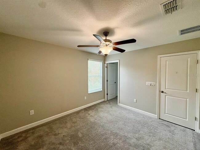 Building Photo - 1695 Ludington Ave